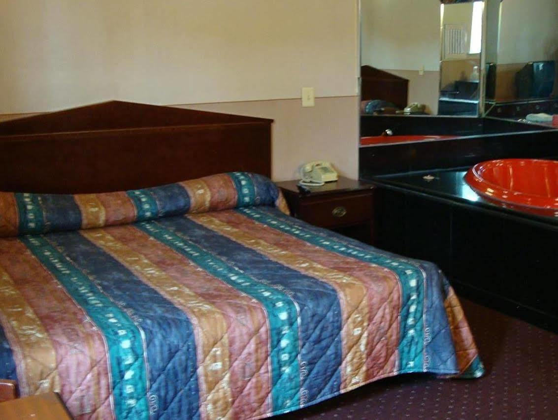 Riviera Motor Inn Brooklyn نيو يورك المظهر الخارجي الصورة